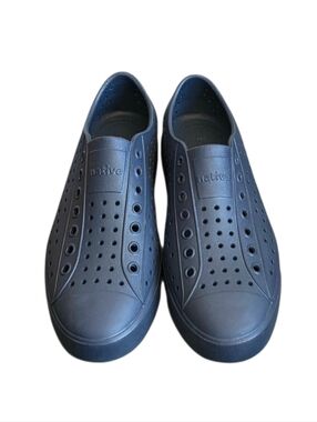 Native Slip-On Shoes in Navy Blue Unisex 8M | 10W